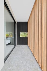 Elegant Sorrento Retreat with Pool and half Basket Ball Court