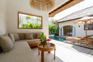 Villa Lenoa - 2BR Villa with Private Pool & Open Living Area