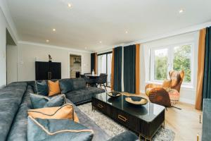 Eagleside Apartments, Luxury 2-Bedroom Apartment Near Gleneagles, Sleeps 4