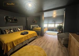 Greyhouse Apartments