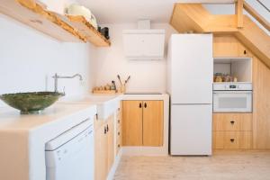 Luxury Beach - Heated pool & Beachfront access