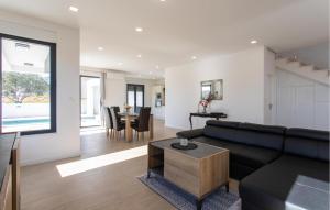 3 Bedroom Stunning Home In Kastel Novi