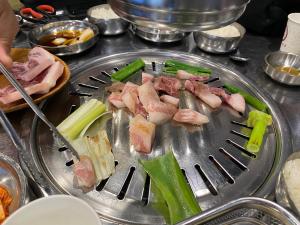 Jongno Hanok Family accommodation 3 rooms 2 bathrooms Dongmyo DDP Urban relaxation Gyeongbokgung Palace Modern Hanok Spacious deck Free luggage storage