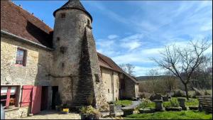 Chateau De Montmagner