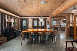 Chalet Vintage with Private SPA & Sauna on the Lakeside