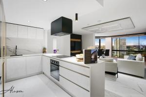 Dreamy Surfers Escape