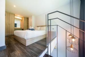 Stylish Loft at Utopia Nai Harn by Lofty