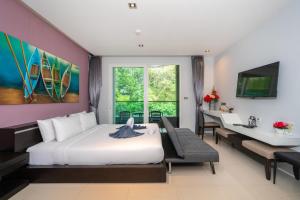 Private apartment at Emerald Terrace by Lofty