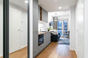 Stylish Studio with Balcony and Parking