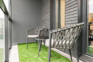 Stylish Studio with Balcony and Parking