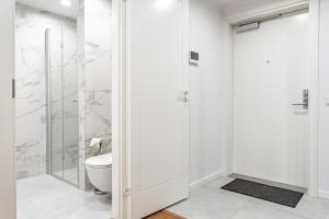 Stylish Studio with Balcony and Parking