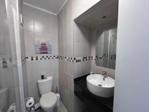 157 Brookes Hill Suites near the beach