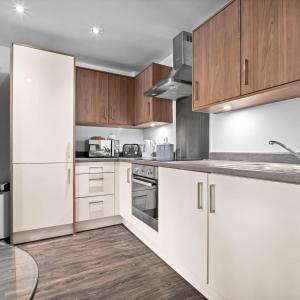 Cozy 2 Bed Apartment - Jewellery Quarter - Balcony - Parking - Fast Wi-Fi 97MW