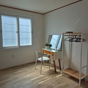 Busan Style, Busan Yeongdo, Full Ocean View, Rooftop Camping Sensation, Remodeling, Beam Projector, Parking Support,3 Rooms