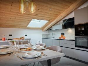 Coco Chatel - OVO Network