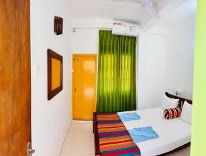 Vishmee Holiday Inn