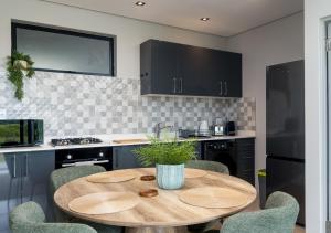 Ocean Club A18, Zimbali Lakes