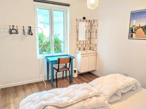 Large Family House By The Beaches