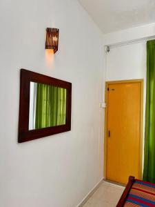 Vishmee Holiday Inn