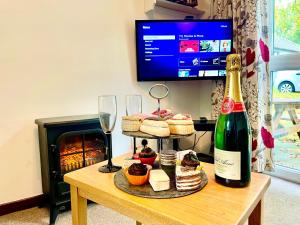 2 Bedroom Cornish Lodge For Penzance And St Ives