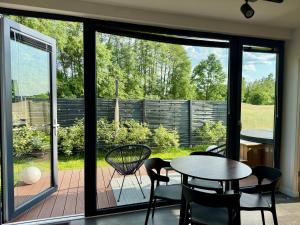 Dolina Słońca obok Suntago - nowoczesne domy z jacuzzi