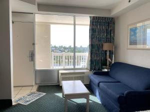 Beach Access Elegant Studio near Top Attractions