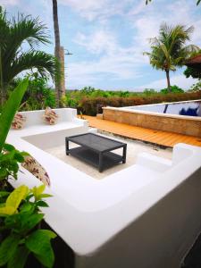 Private Full Villa - The Dharma Lovina - 5BR - Mountain, Sea & Sunset View