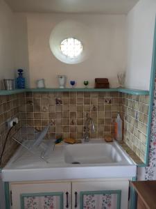 grand studio douillet et lumineux vue sur la vallée