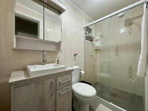 Uma quadra do mar, mobiliado, excelente localização