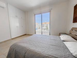 Pernera Seaside Villa - Sun, Sea, Poolside Bliss