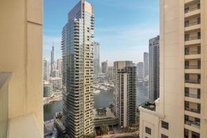 2BR Beach Side Lux JBR Retreat - Luxury Pool - Bahar 2002