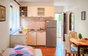 Pet Friendly Apartment In Vodice With Wifi