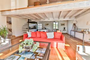 QUAI 3 loft moderne et lumineux les pieds dans leau