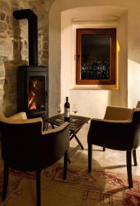 Historic Waterfront House