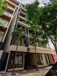 Playa Retreat with Pool, near 5th Avenue & beach