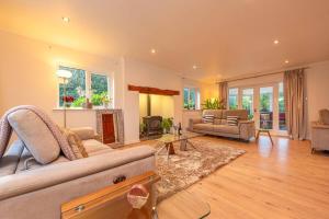 Sutherland House Modern & Elegant Home - Pass the Keys