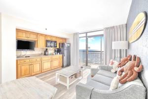 Beach Cove Resort Unit 1509 with Direct Oceanfront Balcony