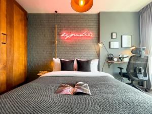 Near BTS l Workspace and Kitchen - Pool and Gym l Sontana