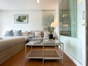 500m BTS l Fully Furnished l Pool and Gym l Sontana