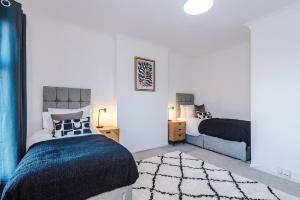 Presented by LTJ PrimeKey Properties - NEW! 4 Bed plus Sofa Bed, Perfect for Contractors