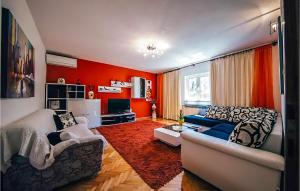 2 Bedroom Beautiful Apartment In Podstrana