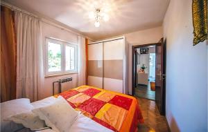 2 Bedroom Beautiful Apartment In Podstrana