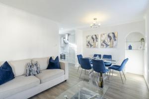 Casa Fresa - 224 King St