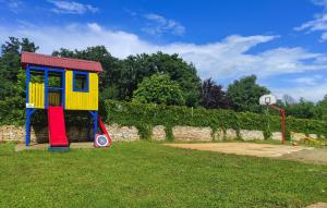 Gorgeous Home In Tinjan