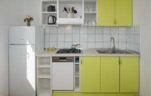 Lovely Home In Tinjan