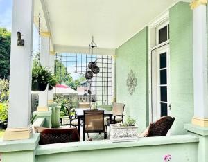 Gardenia Suite - The Belvedere Inn