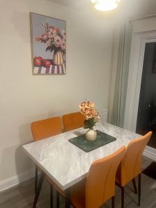 Cozy Bridgwater Taunton Contractor House