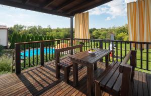 Pet Friendly Home In Tinjan