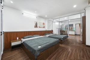 NGUYEN GIA - Dinh Cong Trang