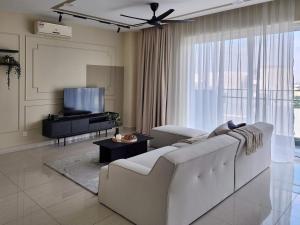 Bloom Stay Medini